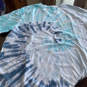 American Eagle Tie Dye T-Shirt Size Medium Like New Condition